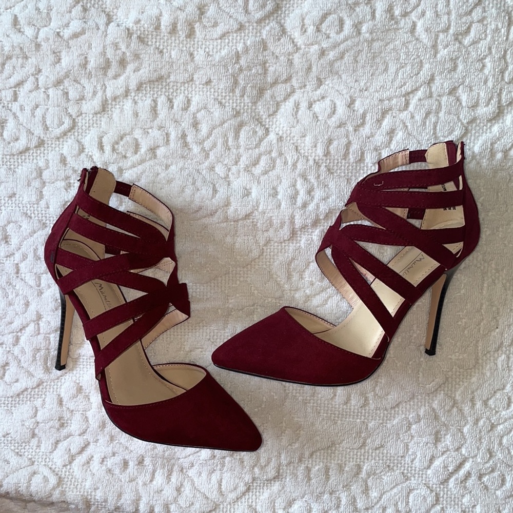 Burgundy Point Toe Heels - Picture 3 of 9